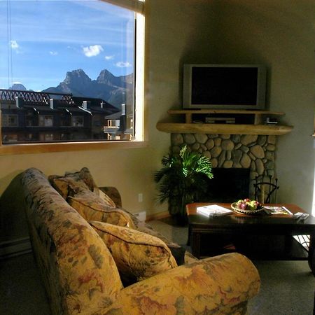 Apartment 411, Antique Heritage Canmore Bagian luar foto
