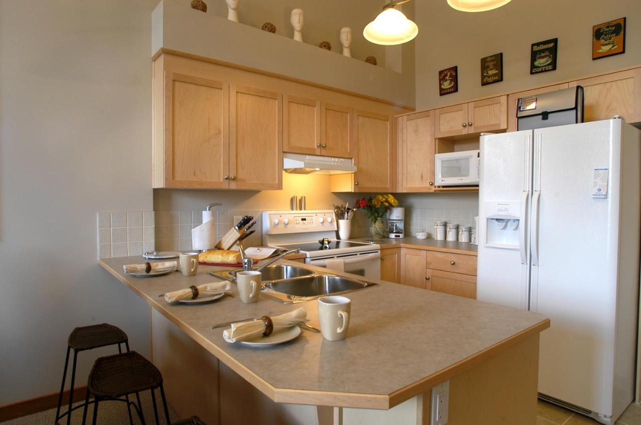Apartment 411, Antique Heritage Canmore Bagian luar foto