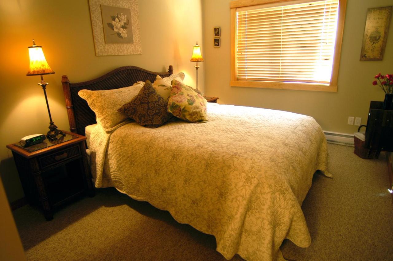 Apartment 411, Antique Heritage Canmore Bagian luar foto