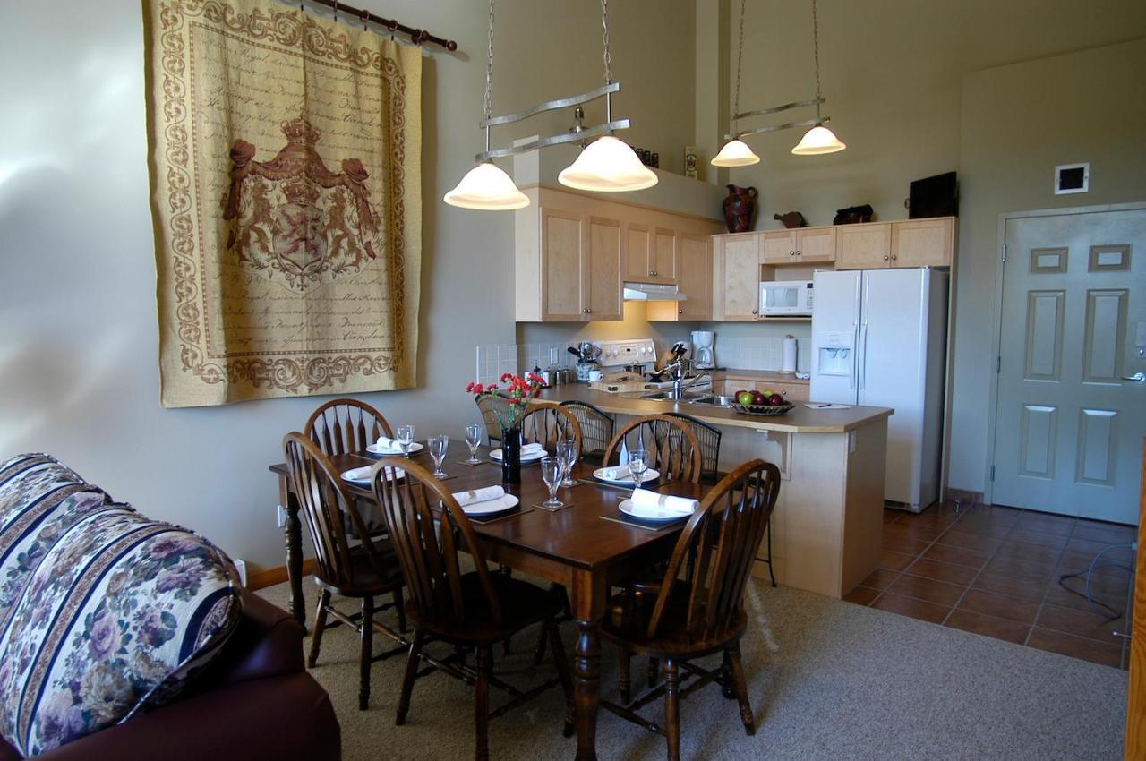 Apartment 411, Antique Heritage Canmore Bagian luar foto