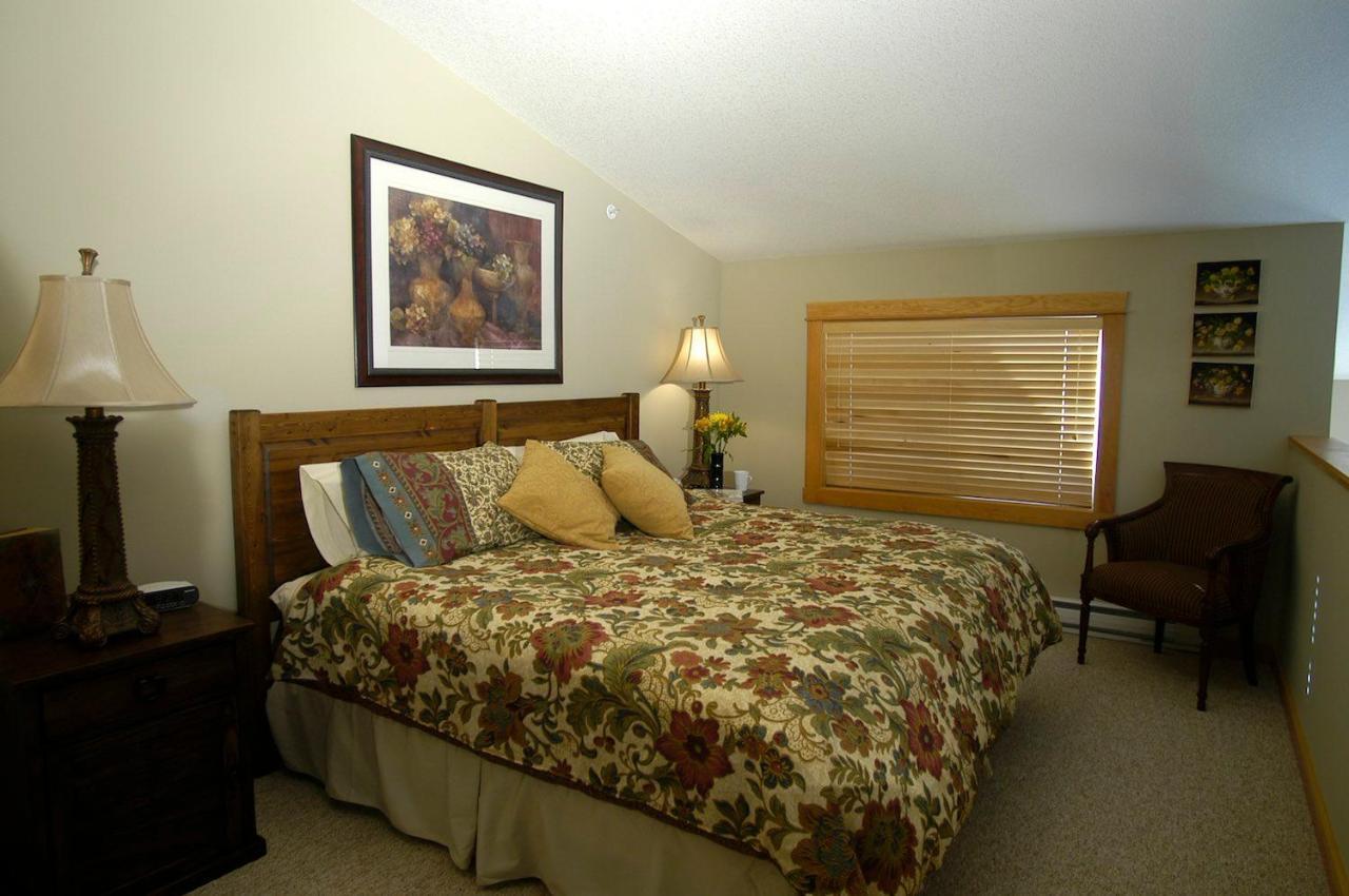 Apartment 411, Antique Heritage Canmore Bagian luar foto