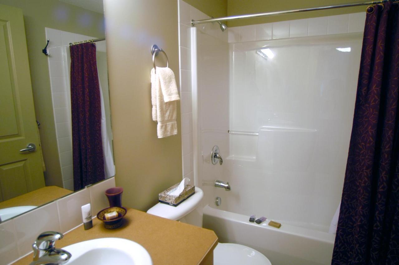Apartment 411, Antique Heritage Canmore Bagian luar foto